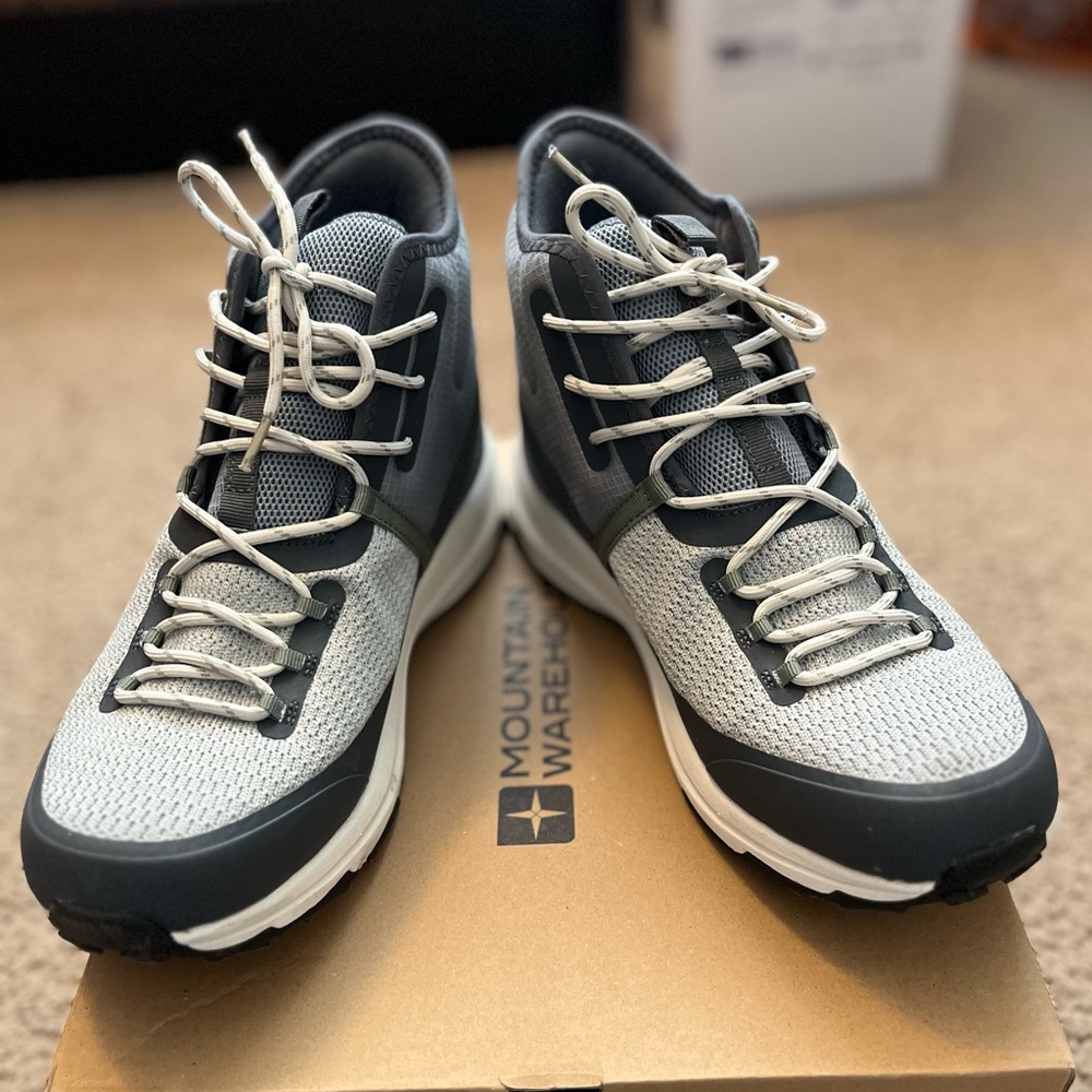 Men’s Light Grey Trail Shoes